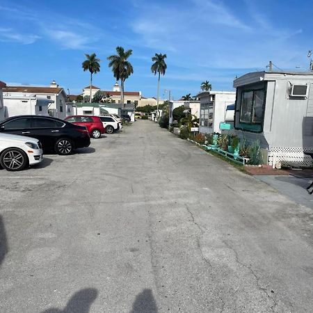 Beautiful mobile home in Hallandale beach Esterno foto